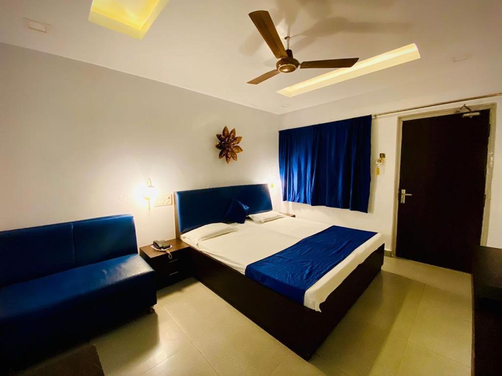 Hotel Prayag Аллахабад Екстер'єр фото