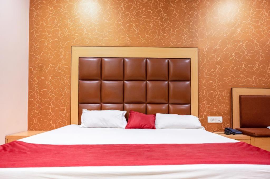 Hotel Prayag Аллахабад Екстер'єр фото