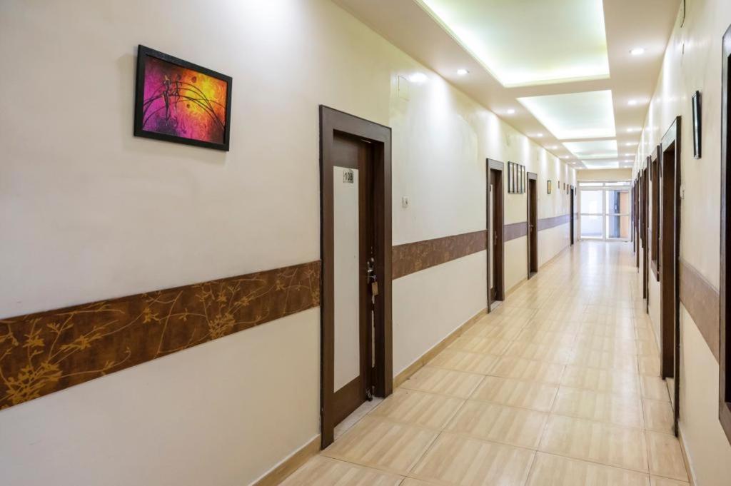 Hotel Prayag Аллахабад Екстер'єр фото
