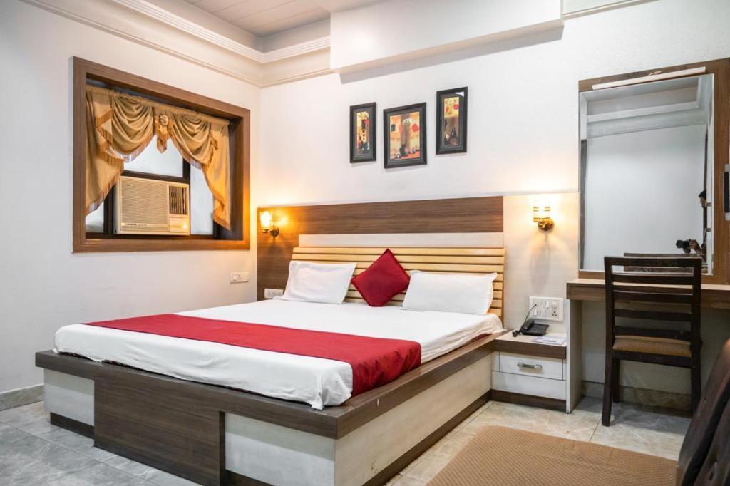 Hotel Prayag Аллахабад Екстер'єр фото